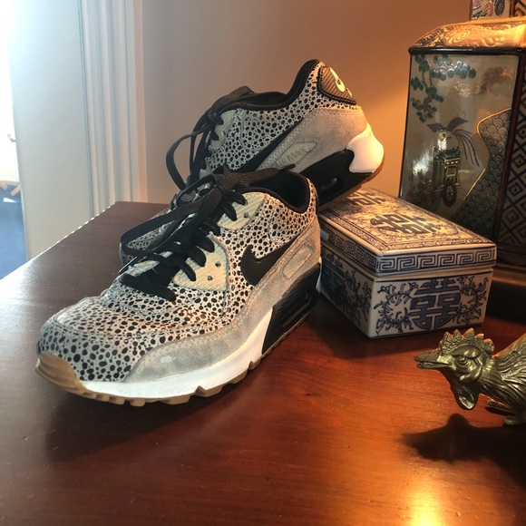 air max 90 with cheetah print